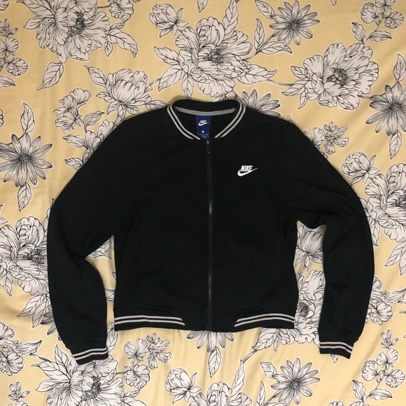 Nike Jackets & Blazers - ❌SOLD❌ Classic Nike fleece lined Jacket